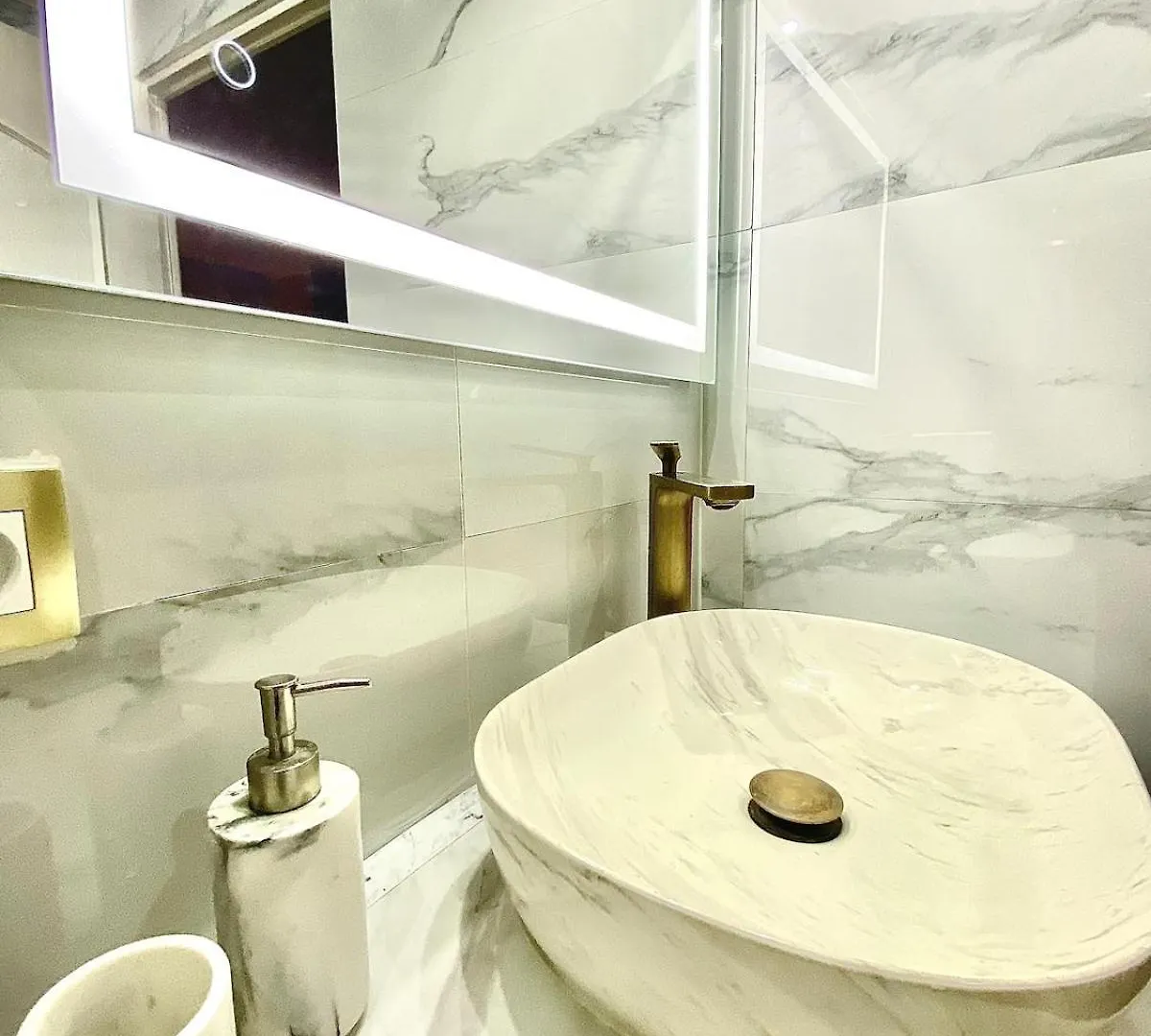Luxurious 2P Cannes Croisette-Plein Sud & Chic Decor 0*,  France